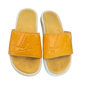 Nike Yellow Slide Sandals 9 Embossed Logo & White Sole Casual Footwear
